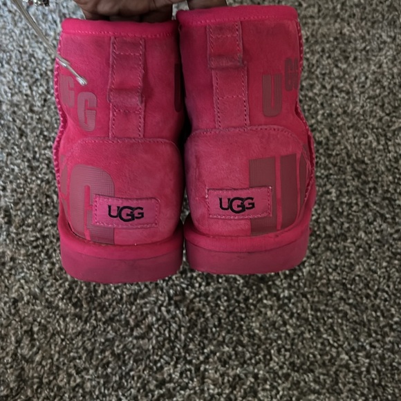 Classic Mini Scatter Graphic - Picture 3 of 5